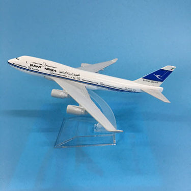 Airplane Model Kuwait Airways Boeing B747 Airplanes Model Plane AV8R